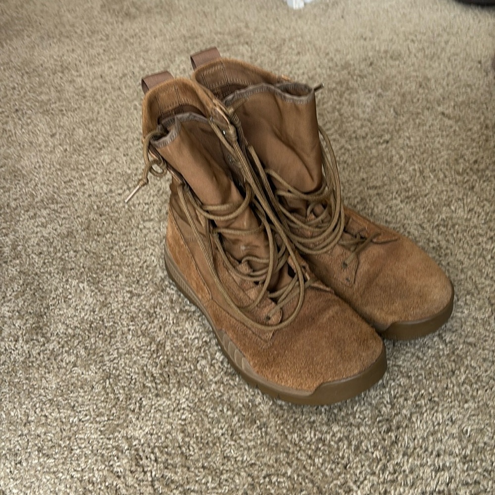 Nike combat boots